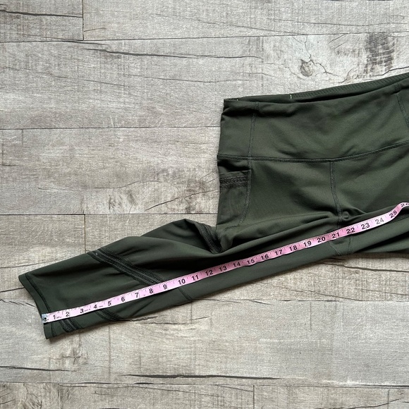 Victoria's Secret Sport Knockout Army Khaki Green Capri Cut Out Mesh Leggings M - Picture 7 of 13
